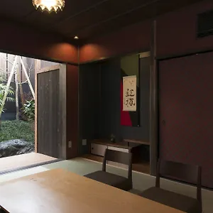 3* Ryokan Kamishichiken Oku